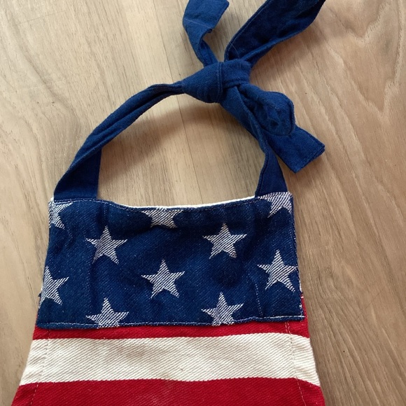 Sur La Table childrens flag apron - Picture 3 of 7